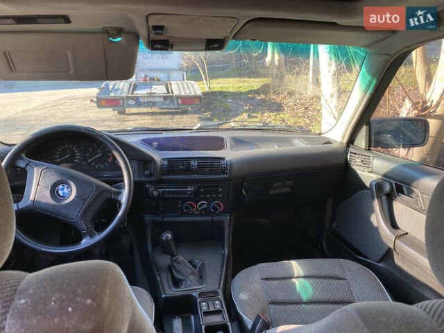 Черный БМВ 5 Серия, объемом двигателя 2 л и пробегом 350 тыс. км за 2100 $, фото 10 на Automoto.ua