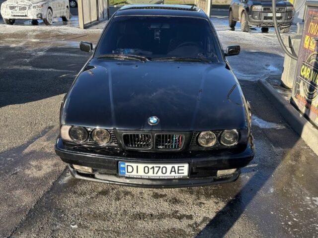 Чорний БМВ 5 Серія, об'ємом двигуна 2 л та пробігом 300 тис. км за 3500 $, фото 1 на Automoto.ua