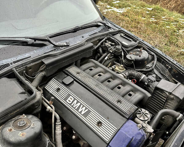 Чорний БМВ 5 Серія, об'ємом двигуна 2.5 л та пробігом 250 тис. км за 2700 $, фото 10 на Automoto.ua