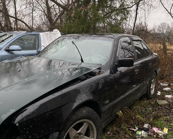 Чорний БМВ 5 Серія, об'ємом двигуна 2.5 л та пробігом 300 тис. км за 2000 $, фото 4 на Automoto.ua