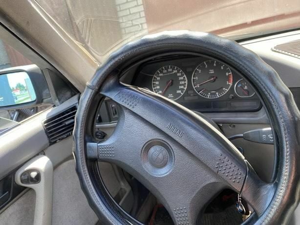 Черный БМВ 5 Серия, объемом двигателя 2.5 л и пробегом 300 тыс. км за 2800 $, фото 6 на Automoto.ua