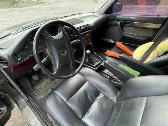 Чорний БМВ 5 Серія, об'ємом двигуна 2.5 л та пробігом 1 тис. км за 2500 $, фото 5 на Automoto.ua