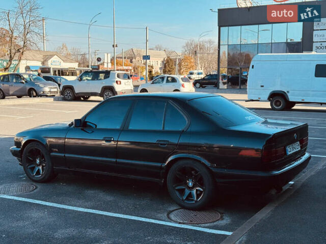 Черный БМВ 5 Серия, объемом двигателя 2 л и пробегом 350 тыс. км за 3450 $, фото 4 на Automoto.ua