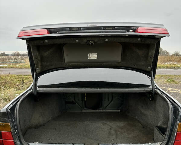 Чорний БМВ 5 Серія, об'ємом двигуна 2.5 л та пробігом 250 тис. км за 2700 $, фото 7 на Automoto.ua