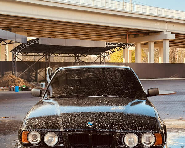 Черный БМВ 5 Серия, объемом двигателя 2 л и пробегом 350 тыс. км за 3450 $, фото 13 на Automoto.ua