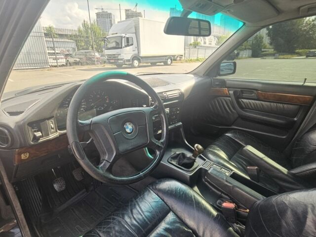 Черный БМВ 5 Серия, объемом двигателя 3 л и пробегом 360 тыс. км за 3400 $, фото 6 на Automoto.ua