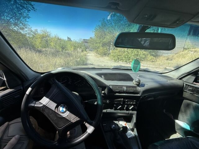 Черный БМВ 5 Серия, объемом двигателя 2 л и пробегом 500 тыс. км за 2000 $, фото 7 на Automoto.ua