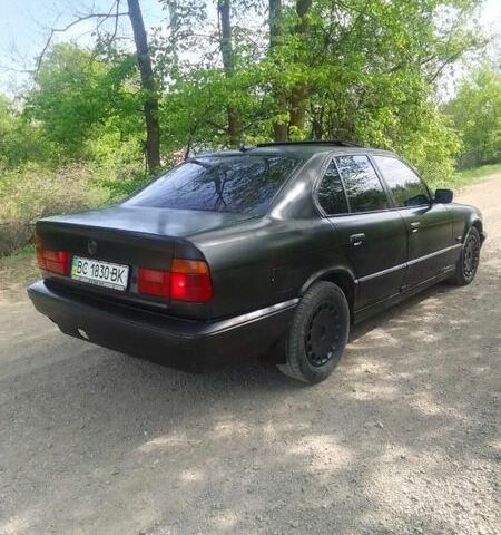 Черный БМВ 5 Серия, объемом двигателя 2.5 л и пробегом 220 тыс. км за 1890 $, фото 2 на Automoto.ua