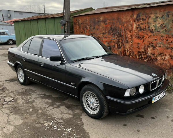 Черный БМВ 5 Серия, объемом двигателя 2 л и пробегом 349 тыс. км за 3000 $, фото 4 на Automoto.ua