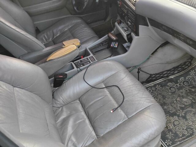 Черный БМВ 5 Серия, объемом двигателя 2.5 л и пробегом 300 тыс. км за 1500 $, фото 1 на Automoto.ua