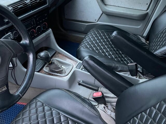 Чорний БМВ 5 Серія, об'ємом двигуна 2 л та пробігом 300 тис. км за 1400 $, фото 13 на Automoto.ua