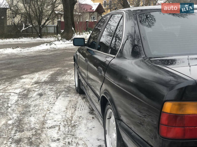 Черный БМВ 5 Серия, объемом двигателя 2 л и пробегом 350 тыс. км за 2020 $, фото 9 на Automoto.ua