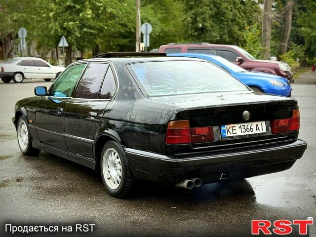 Черный БМВ 5 Серия, объемом двигателя 2.5 л и пробегом 500 тыс. км за 1750 $, фото 4 на Automoto.ua