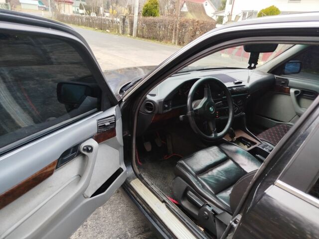 Черный БМВ 5 Серия, объемом двигателя 1.8 л и пробегом 315 тыс. км за 2750 $, фото 6 на Automoto.ua