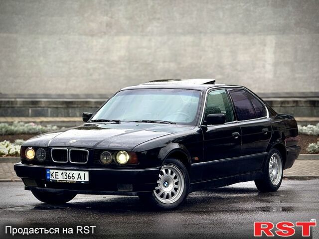 Черный БМВ 5 Серия, объемом двигателя 2.5 л и пробегом 500 тыс. км за 1750 $, фото 1 на Automoto.ua