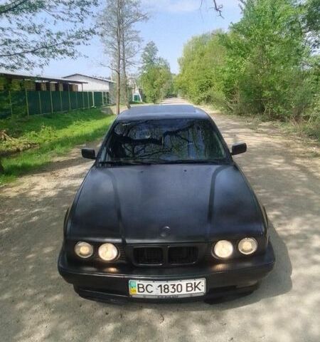 Черный БМВ 5 Серия, объемом двигателя 2.5 л и пробегом 220 тыс. км за 1890 $, фото 4 на Automoto.ua