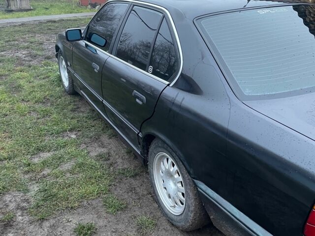 Чорний БМВ 5 Серія, об'ємом двигуна 2 л та пробігом 300 тис. км за 1400 $, фото 10 на Automoto.ua