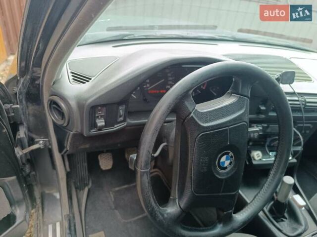 Черный БМВ 5 Серия, объемом двигателя 2.5 л и пробегом 320 тыс. км за 3600 $, фото 9 на Automoto.ua