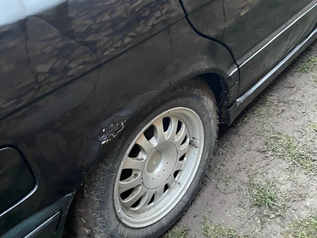 Чорний БМВ 5 Серія, об'ємом двигуна 2 л та пробігом 300 тис. км за 1400 $, фото 5 на Automoto.ua