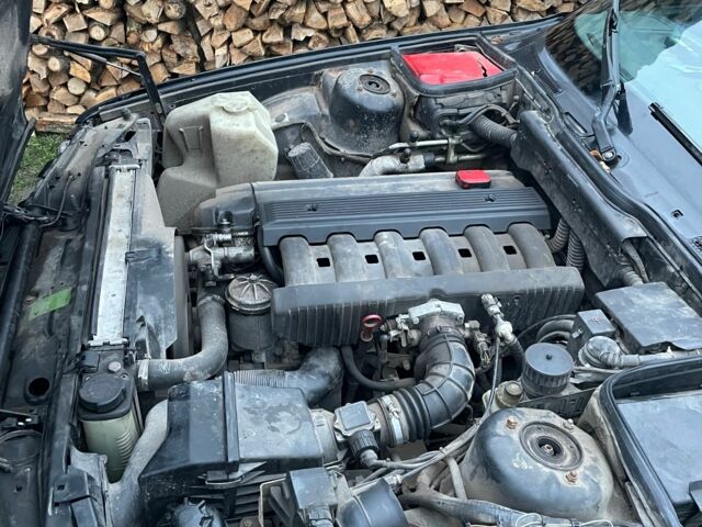 Чорний БМВ 5 Серія, об'ємом двигуна 2 л та пробігом 300 тис. км за 1400 $, фото 7 на Automoto.ua