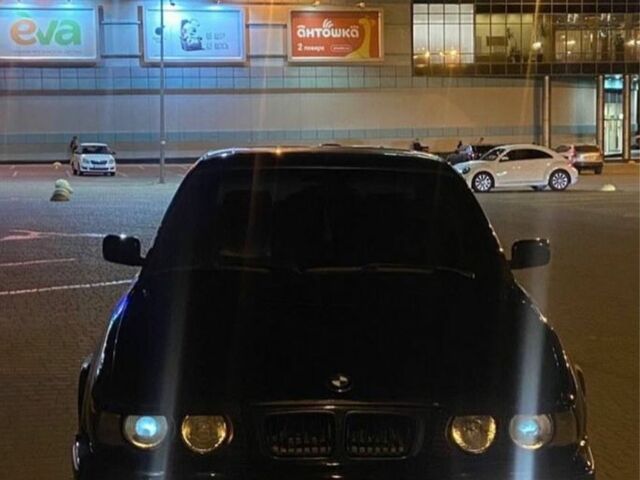 Черный БМВ 5 Серия, объемом двигателя 0.25 л и пробегом 250 тыс. км за 3700 $, фото 2 на Automoto.ua