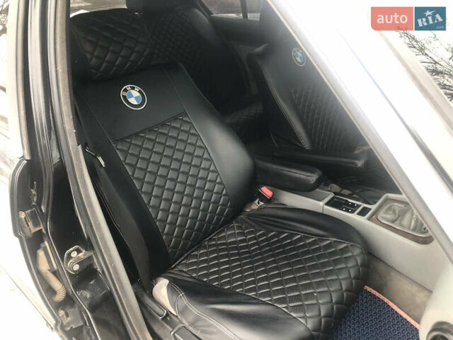Черный БМВ 5 Серия, объемом двигателя 2 л и пробегом 350 тыс. км за 2020 $, фото 30 на Automoto.ua