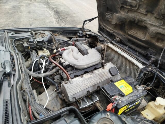 Черный БМВ 5 Серия, объемом двигателя 1.8 л и пробегом 315 тыс. км за 2750 $, фото 7 на Automoto.ua