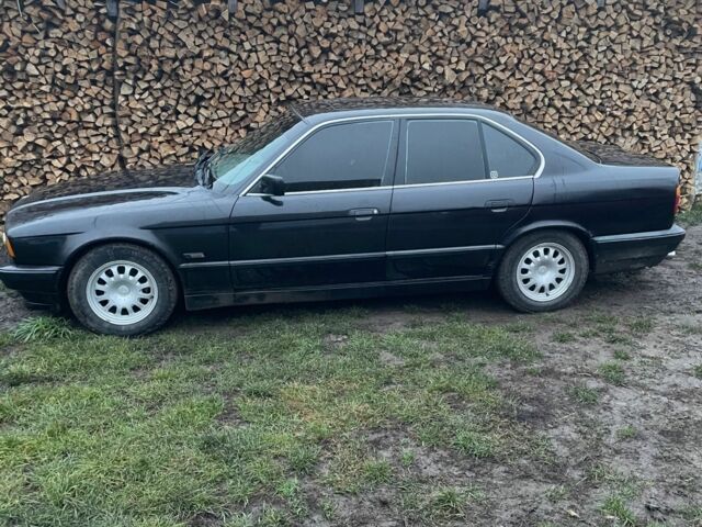 Чорний БМВ 5 Серія, об'ємом двигуна 2 л та пробігом 300 тис. км за 1400 $, фото 2 на Automoto.ua