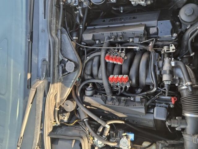 Черный БМВ 5 Серия, объемом двигателя 3 л и пробегом 420 тыс. км за 5999 $, фото 8 на Automoto.ua