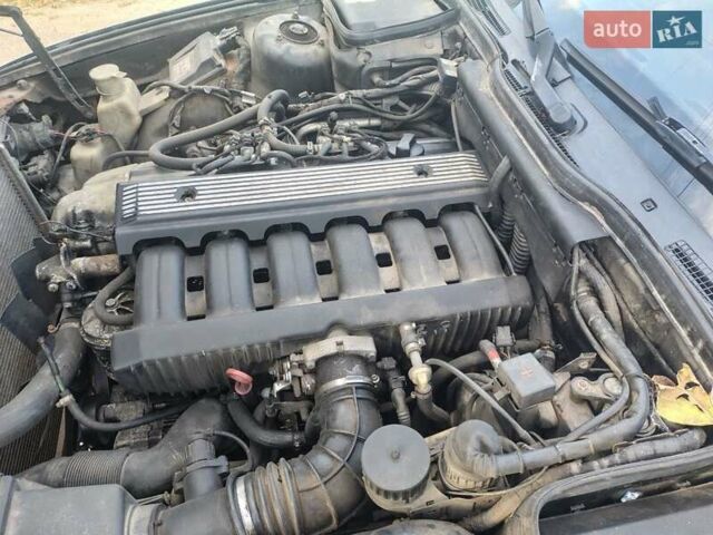 Черный БМВ 5 Серия, объемом двигателя 2.5 л и пробегом 360 тыс. км за 2700 $, фото 15 на Automoto.ua