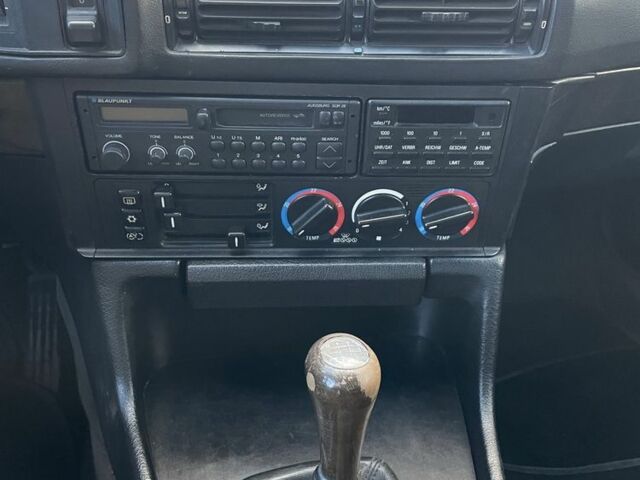 Черный БМВ 5 Серия, объемом двигателя 2 л и пробегом 777 тыс. км за 4000 $, фото 7 на Automoto.ua