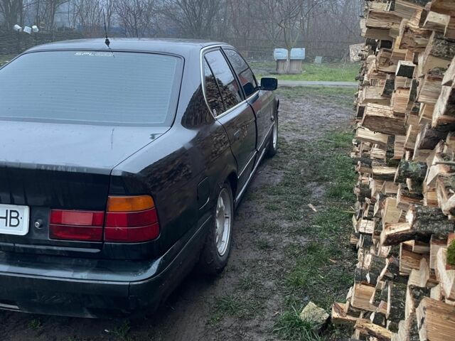 Чорний БМВ 5 Серія, об'ємом двигуна 2 л та пробігом 300 тис. км за 1400 $, фото 6 на Automoto.ua