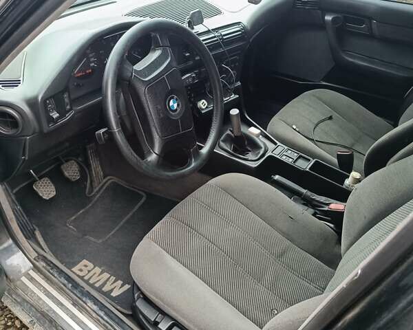 Черный БМВ 5 Серия, объемом двигателя 2.5 л и пробегом 320 тыс. км за 3600 $, фото 7 на Automoto.ua