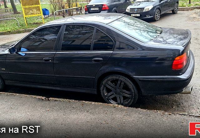 Черный БМВ 5 Серия, объемом двигателя 2.8 л и пробегом 0 тыс. км за 4500 $, фото 5 на Automoto.ua