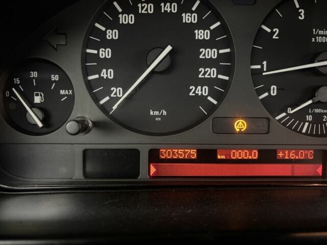 Чорний БМВ 5 Серія, об'ємом двигуна 2.8 л та пробігом 303 тис. км за 4400 $, фото 17 на Automoto.ua