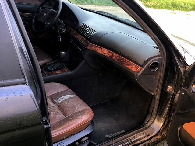 Черный БМВ 5 Серия, объемом двигателя 2.8 л и пробегом 600 тыс. км за 3200 $, фото 6 на Automoto.ua