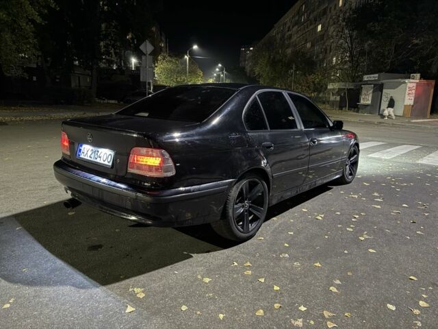 Черный БМВ 5 Серия, объемом двигателя 2.8 л и пробегом 345 тыс. км за 3850 $, фото 2 на Automoto.ua