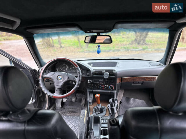 Черный БМВ 5 Серия, объемом двигателя 2.5 л и пробегом 471 тыс. км за 3500 $, фото 16 на Automoto.ua