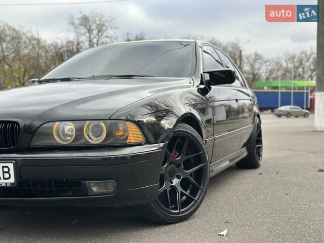 Черный БМВ 5 Серия, объемом двигателя 2.79 л и пробегом 303 тыс. км за 3999 $, фото 15 на Automoto.ua