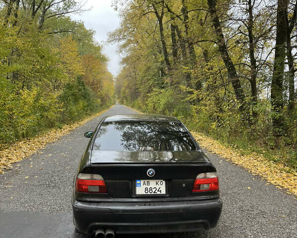 Черный БМВ 5 Серия, объемом двигателя 4.4 л и пробегом 300 тыс. км за 6200 $, фото 4 на Automoto.ua