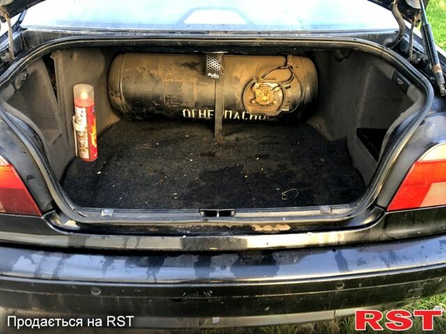 Черный БМВ 5 Серия, объемом двигателя 2.8 л и пробегом 600 тыс. км за 3200 $, фото 11 на Automoto.ua