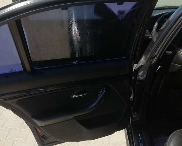 Черный БМВ 5 Серия, объемом двигателя 3.5 л и пробегом 262 тыс. км за 4000 $, фото 6 на Automoto.ua