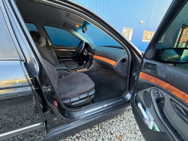 Черный БМВ 5 Серия, объемом двигателя 2.5 л и пробегом 300 тыс. км за 2900 $, фото 14 на Automoto.ua