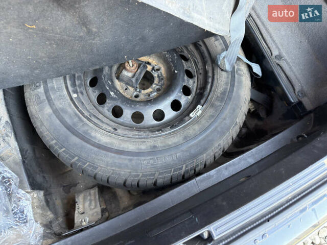 Черный БМВ 5 Серия, объемом двигателя 2.5 л и пробегом 300 тыс. км за 2900 $, фото 17 на Automoto.ua