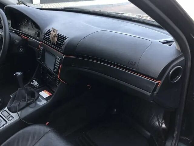 Черный БМВ 5 Серия, объемом двигателя 2.5 л и пробегом 300 тыс. км за 3000 $, фото 7 на Automoto.ua