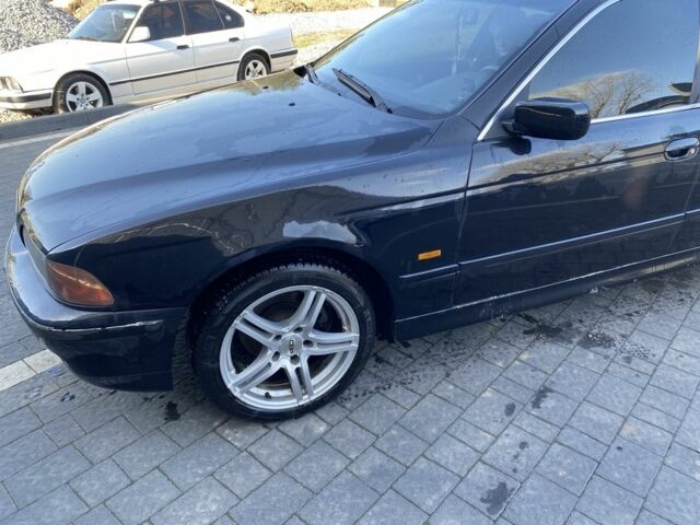 Чорний БМВ 5 Серія, об'ємом двигуна 2.5 л та пробігом 400 тис. км за 3500 $, фото 1 на Automoto.ua
