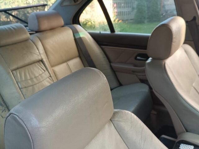 Черный БМВ 5 Серия, объемом двигателя 2 л и пробегом 200 тыс. км за 1900 $, фото 4 на Automoto.ua