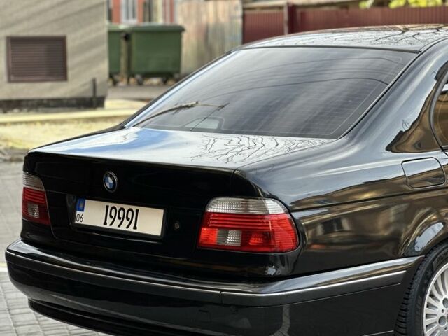 Черный БМВ 5 Серия, объемом двигателя 2.5 л и пробегом 300 тыс. км за 4999 $, фото 6 на Automoto.ua