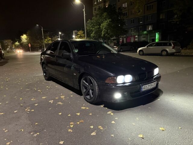 Черный БМВ 5 Серия, объемом двигателя 2.8 л и пробегом 345 тыс. км за 3850 $, фото 1 на Automoto.ua