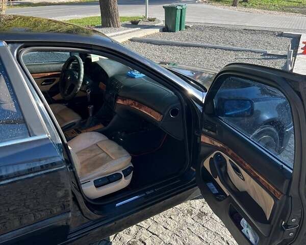 Черный БМВ 5 Серия, объемом двигателя 2 л и пробегом 289 тыс. км за 4300 $, фото 16 на Automoto.ua